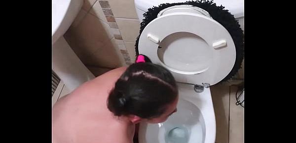 trendsPigtailed teen sucks dick after being pissed on and licking the toilet clean | face spitting and slapping